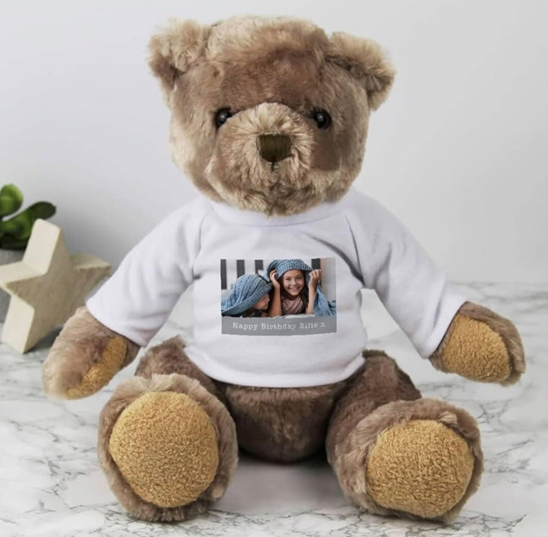 Medvedek z belo majico za tisk